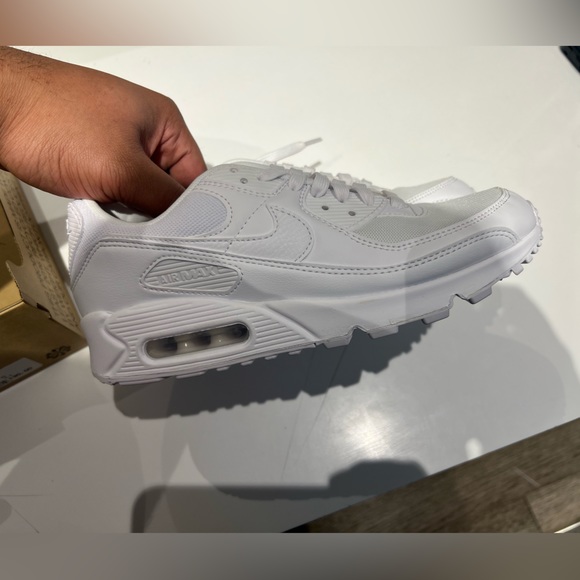 Nike Air Max 90 Triple White Size W 8.5 - Picture 4 of 5